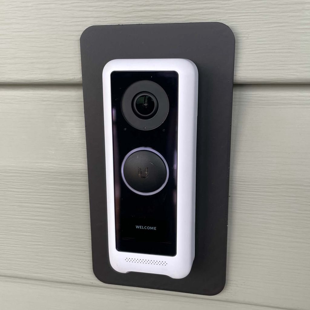 Kamerarahmen passend für UniFi G4 Doorbell – im eingebauten Zustand, 3D-gedruckt von Parture