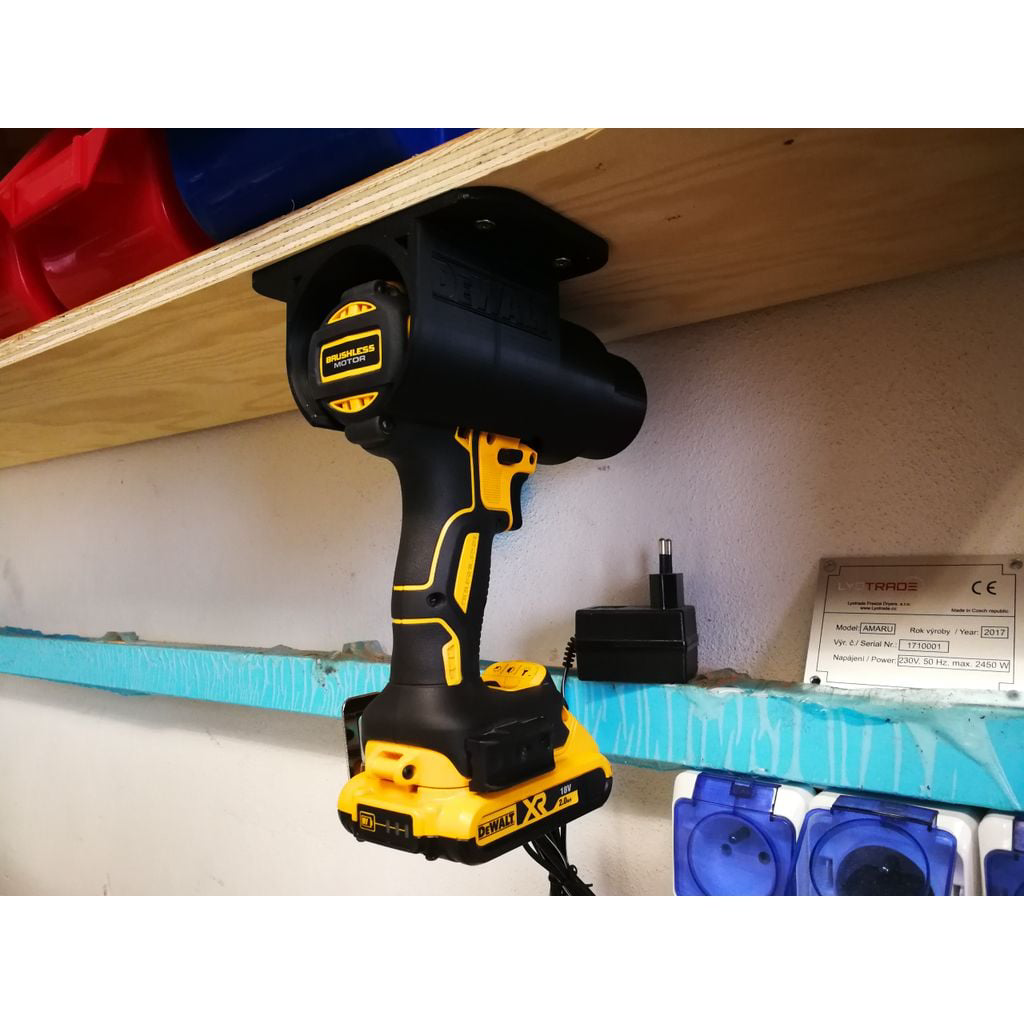 Regalhalterung passend für DeWalt und Makita Akkubohrer – im eingebauten Zustand, 3D-gedruckt von Parture