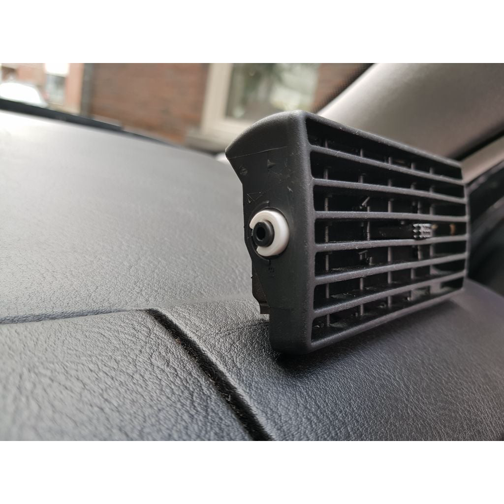 Reparatur-Clips passend für VW Golf MK4 – im eingebauten Zustand, 3D-gedruckt von Parture