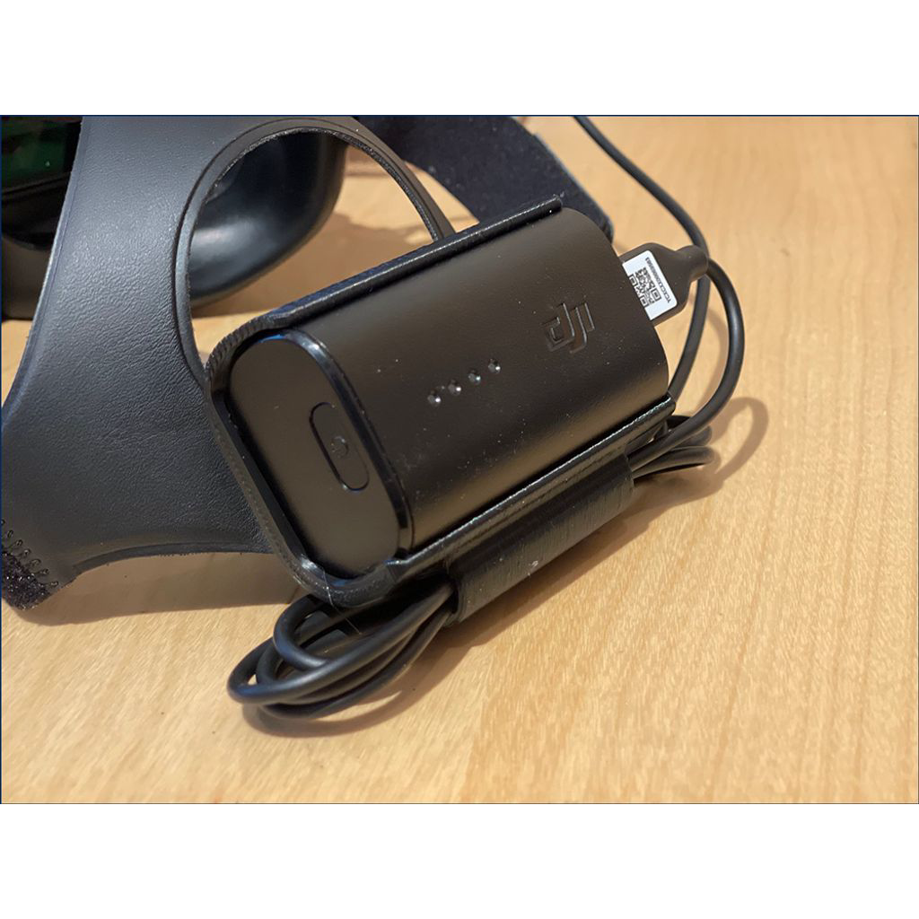 Akkuhalterung passend für DJI FPV Goggles V2 – im eingebauten Zustand, 3D-gedruckt von Parture